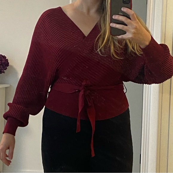 Wrap sweater - Picture 1 of 3